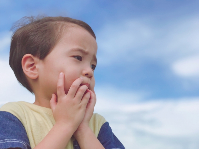 お子さまに対しての笑気麻酔について