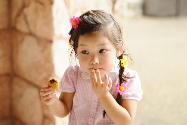 幼児期のおやつの役割とは